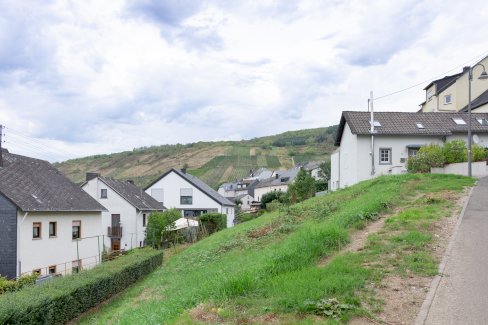 Schönes Baugrundstück in ruhiger Ortslage von Waldrach mit schönem Blick   Waldrach 54320 - Immolocal.de