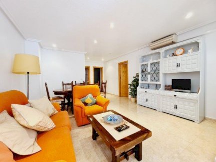 Erdgeschoßwohnung mit 2 Schlafzimmern mit 2 Bädern nur 200 Meter zum Meer La Mata 03188 - Immolocal.de