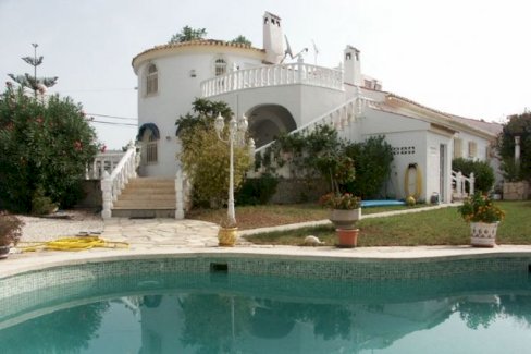 Exklusive Villa mit Gästeappartement und Pool Torrevieja 03180 - Immolocal.de