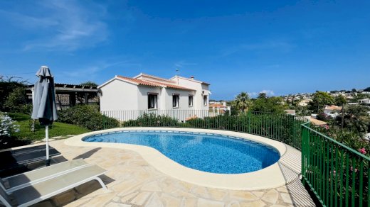 Schöne Villa in sonniger Lage mit Meerblick, Pool, Garage, Carport, Heizung und vieles mehr! Denia 03749 - Immolocal.de