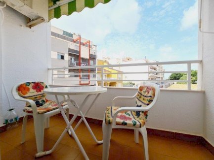 Hübsche Wohnung mit zwei Schlafzimmern und nur 200 Meter zum Strand Torrevieja 03188