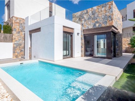 Neuwertige Villa am Golfplatz zu verkaufen La Finca Golf and Spa Resort 03169 - Immolocal.de