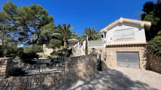Villa mit 3 Schlafzimmern, 2 Bädern, ZH, Klima, Garage, Pool, Brunnen etc. Javea 03730 - Immolocal.de