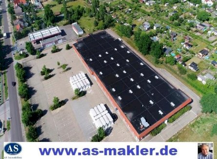 Provisionsfre, ca. 23700 qm Grundstück mit leere Gebäude und Wohnbebauung möglich Genthin 39307 - Immolocal.de