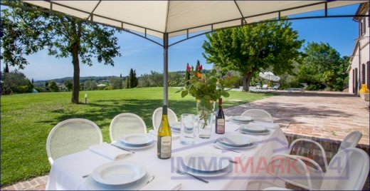 ***Schönes Landgut mit Wäldern, Weinberg, Park, verteilt auf 16 Hektar und einem großen Haus*** Modigliana 47015