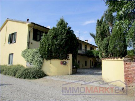 ***Paradies für Pferdeliebhaber, Stallungen, Reithalle und vier Hektar Landfläche, in Piemonte*** Oleggio 28047 - Immolocal.de