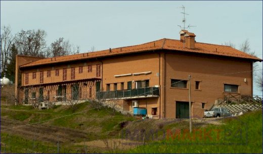 ***Geräumiges Bauernhaus in der malerischen Toskana*** Pianoro 40065 - Immolocal.de
