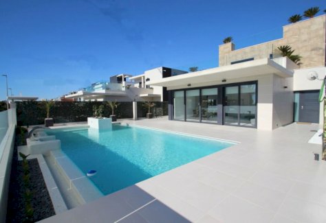 Exklusive Villen mit 4 Schlafzimmern, 4 Bädern, Dachterrasse und Privatpool nur 600 m vom Strand Dehesa de Campoamor 03189 - Immolocal.de