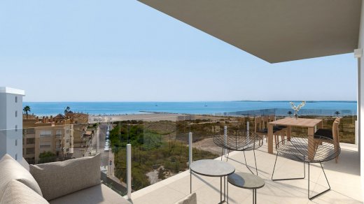 Appartements mit 3 Schlafzimmern, 2 Bädern, Vorinstallation Klimaanlage, Kfz-Stellplatz, Meerblick und Gemeinschaftspool nur 100 m vom Strand Santa Pola 03130