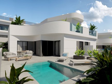 Charmante Doppelhaushälften in abgeschlossener Anlage mit 3 Schlafzimmern, 2 Bädern, Dachterrasse und Privatpool Torrevieja 03186