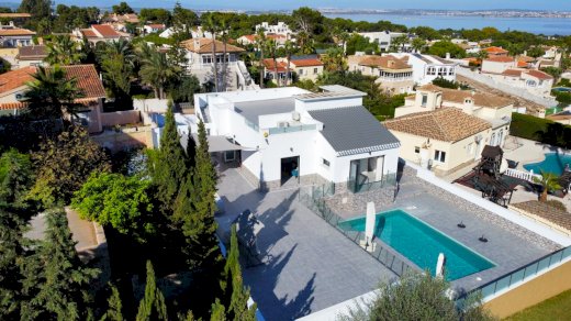 Luxusvilla in erhöhter und sonniger Lage von Los Balcones Torrevieja 03180 - Immolocal.de