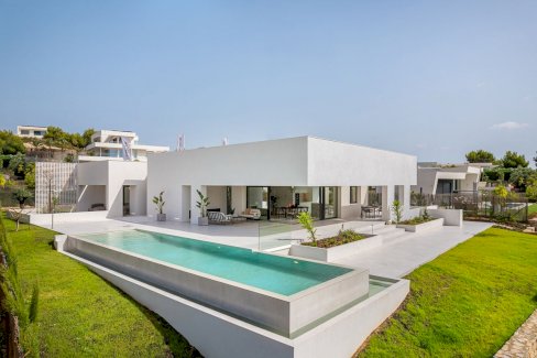 Luxusvilla mit 3 Schlafzimmern, 3 Bädern und Privatpool im exklusiven Las Colinas Golf Resort Orihuela Costa 03189 - Immolocal.de