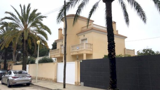 Fabelhafte Luxusvilla in Cabo Roig mit vier Schlafzimmern, vier Badezimmern und einem privaten Swimmingpool Orihuela Costa 03189 - Immolocal.de