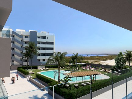 Appartements mit 2 Schlafzimmern, 2 Bädern, Vorinstallation Klimaanlage, Kfz-Stellplatz, Meerblick und Gemeinschaftspool nur 100 m vom Strand Santa Pola 03130